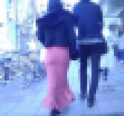 スタイル抜群の超清楚系美女がタイトスカート履いてプリプリなお尻強調して歩いてるよ　サンプル画像1