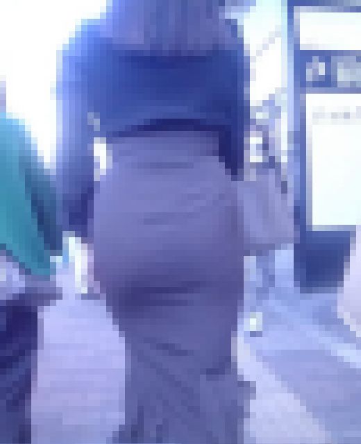 清楚なのに超スーパー猥褻ドエロ美巨尻を持つ極上美女がタイトスカート破裂しそうなくらいパンパンにさせて歩いてるよ　サンプル画像3
