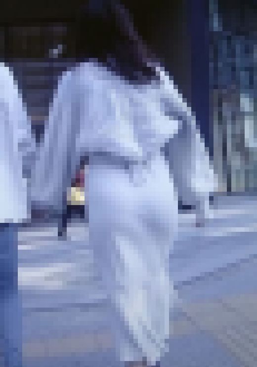 清楚お嬢様系美女がタイトスカート履いて美尻ラインくっきり出して歩いてるよ サンプル画像2