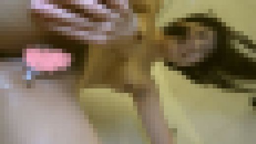 お風呂での中出しバックから笑顔でお掃除フェラしてくれる優しい彼女 サンプル画像1