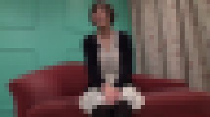 21歳のフリーターが色白美巨乳のエッチな体を巨根で激しく突かれマン汁を白濁させて快感に喘ぐ　サンプル画像1
