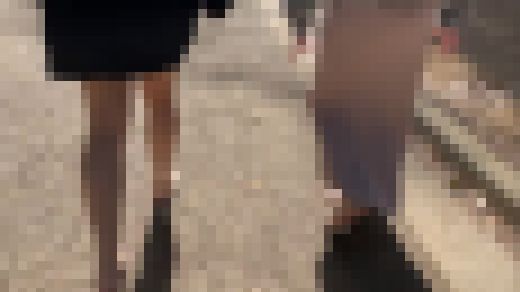 【完全裸足】第22弾！裸足で歩く女性2人組 その2　サンプル画像3