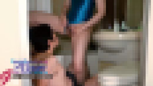体液責め女王！衣織の勢い最強の喉越し爽やかおしっこをＭ男飲尿　サンプル画像3
