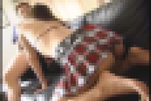 人妻あんな手コキこんな手コキで僕赤面ｗ　05　サンプル画像1