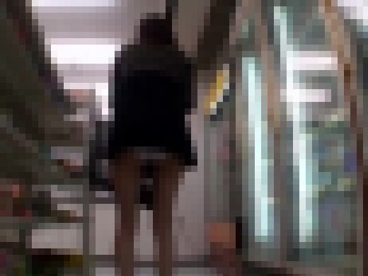 【ジャネス】白昼堂々！無鉄砲！過激！！コンビニ露出ゲリラ #001 DFTA-027-0　サンプル画像1