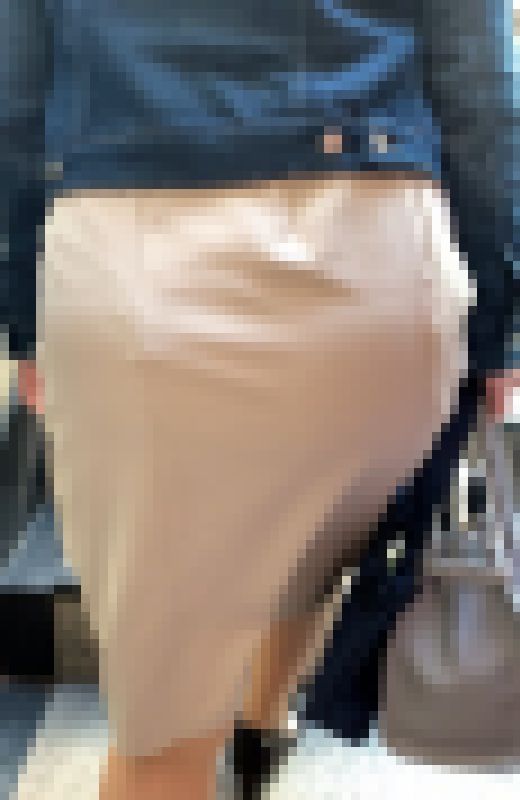 【好評再販SALE】Gジャンが似合う妖艶な感じの熟女のエロいお尻！最高に膨らんだエロいお尻が肉棒を勃起させる【199】　サンプル画像1