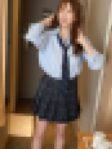 生でハメ撮り個人撮影パパ活素人女子＊湘南カフェ勤務みりあチャン＊J●コスで高速フェラに中出し！アナルプラグ毛穴鮮明マンコやばい！　サンプル画像1