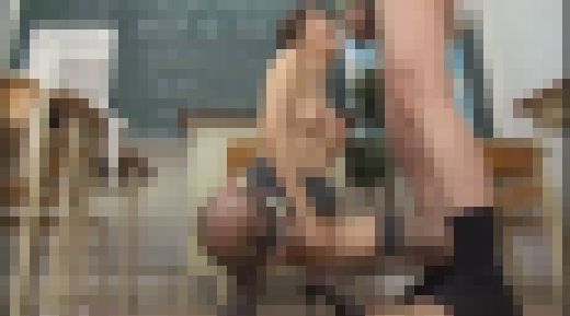 いきなり若妻がパンティ見せつけられ思わずフル勃起！そのまま相互鑑賞オナニーで大興奮の2人　05　サンプル画像3