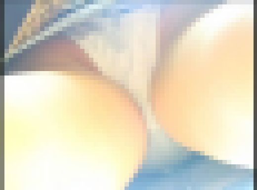 人妻・熟女専門隠し撮り師が集めたローアングルコレクション　04　サンプル画像1