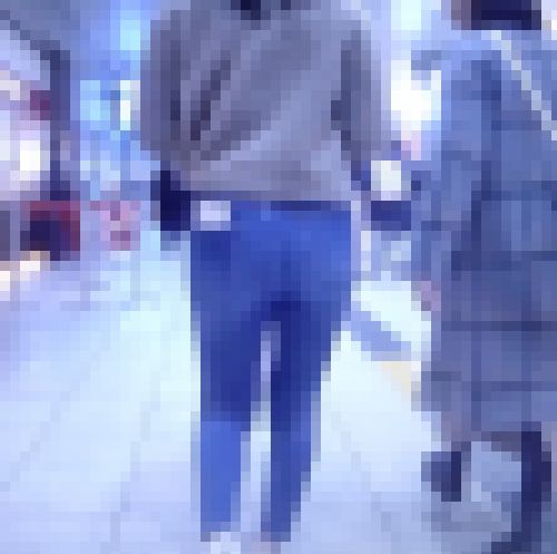 黒髪清楚系の美少女がスキニーデニム履いて美巨尻パンパンモッコリさせて歩いてるよ サンプル画像1