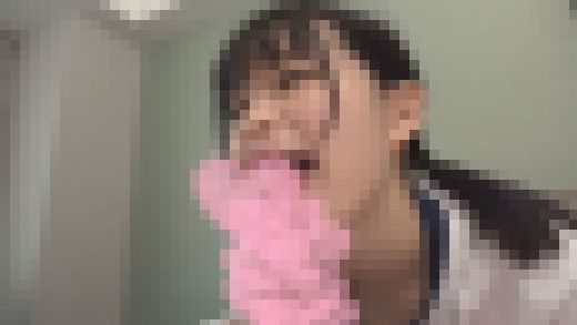 色白美人を脱がしたら隠れ巨乳で、きれーな乳首が出てきてチン棒がビンビンになった件　サンプル画像1