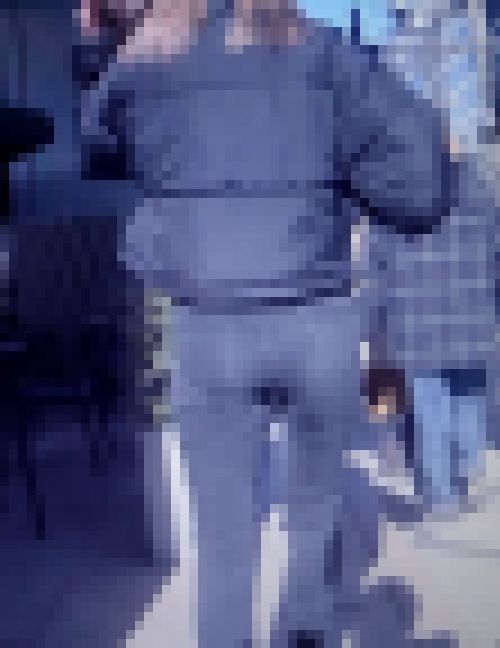 スタイル抜群のハイスペック美人お姉さんがスキニーデニム履いて美脚美尻を見せつけて歩いてるよ　サンプル画像1