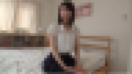 スレンダー美乳の清楚な20歳アパレル店員が激しく突かれ汗だくになって快感に喘ぎまくる　サンプル画像1