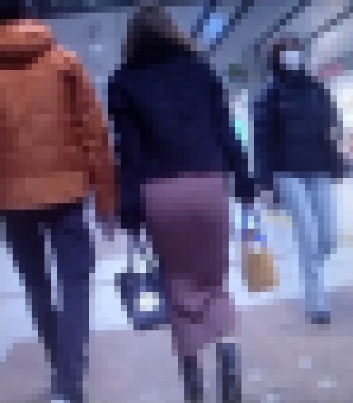 超美人お姉さんの超プリプリな美尻でタイトスカートをモッコリムニュムニュさせて歩く姿がイヤらしい　サンプル画像2