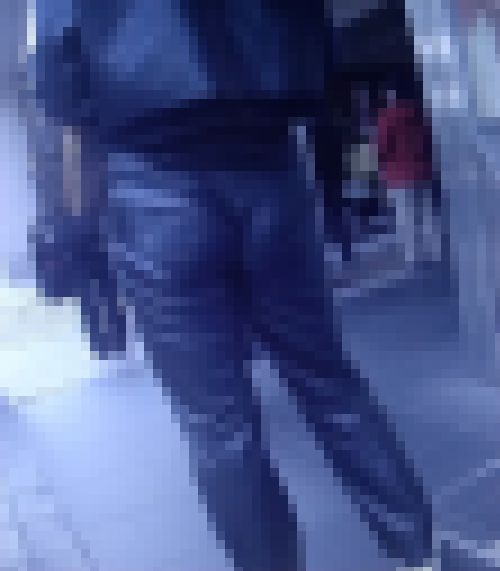 清楚で色っぽい美人お姉さんが超ピタピタなレザーパンツ履いてTバック美爆尻を食い込ませて歩く姿がヤバい サンプル画像1