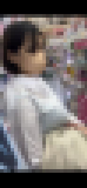 爆乳ブラ透け、ゆるゆるTバック K 逆さ撮り　サンプル画像3