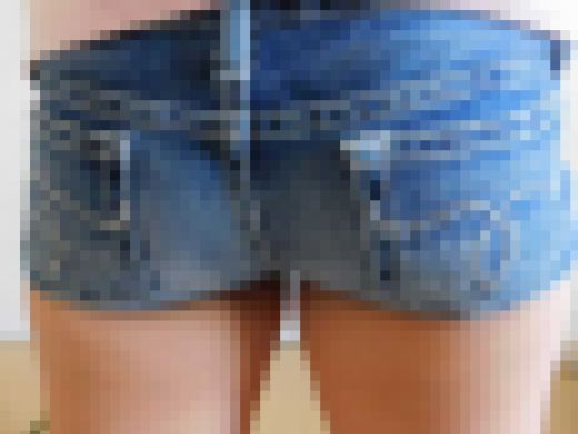 人妻ムチムチ短デニ尻408　サンプル画像1