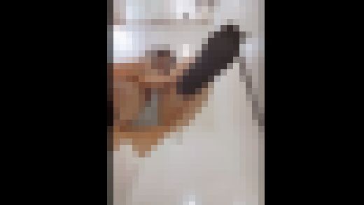 【個撮】男の娘がカメラにスリスリしたり、よだれ出したり、オナニーしたりする動画 サンプル画像1
