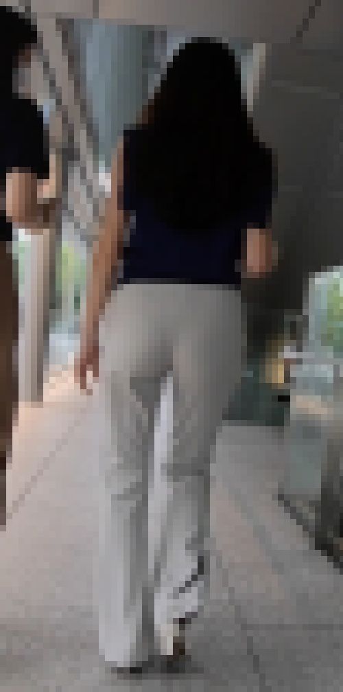 セクシーなヒップラインの上級OL　サンプル画像1