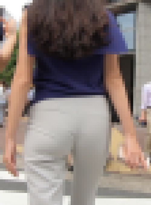 セクシーなヒップラインの上級OL　サンプル画像2
