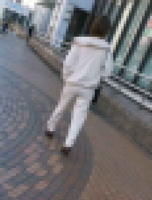 白コーデ女のケツ　サンプル画像1