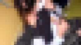 ハメ撮り流出【個人撮影】②⓪⓪⑤年うまれ_初めてのパパ活でガチ怯えしている制服女子_涙目で中出しされてる サンプル画像1