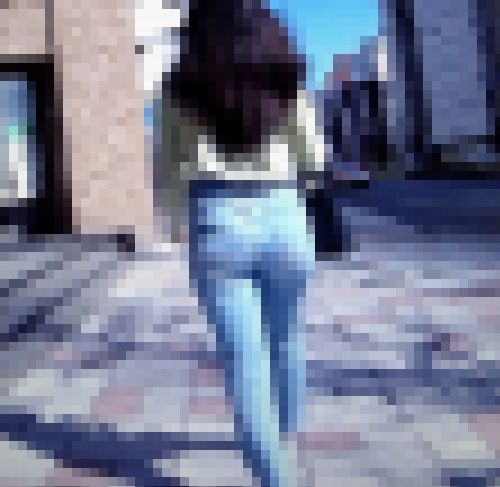 尋常じゃない美爆尻の清楚系美人お姉さんがスキニーデニムをパンパンにして歩く姿がたまらない　サンプル画像2