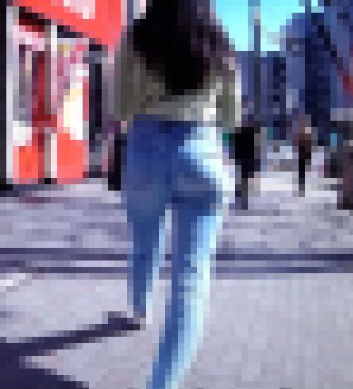 尋常じゃない美爆尻の清楚系美人お姉さんがスキニーデニムをパンパンにして歩く姿がたまらない　サンプル画像3