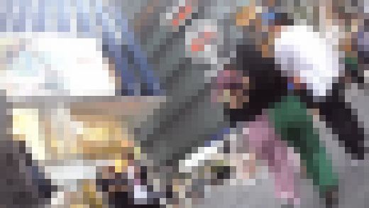 W-17 ピンクと緑のぱっつんぱっつん サンプル画像2
