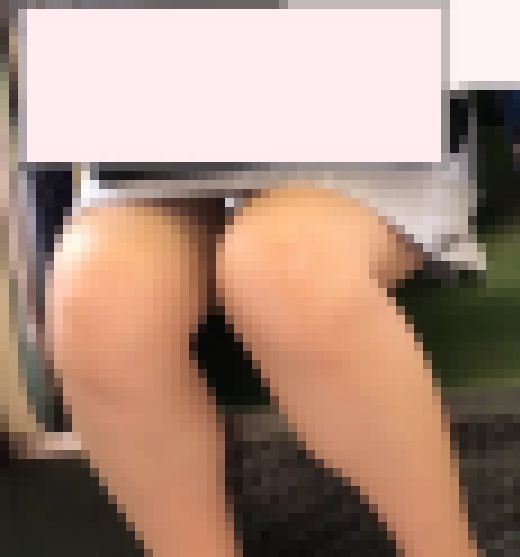 ミニスカ隠さない美女 サンプル画像2