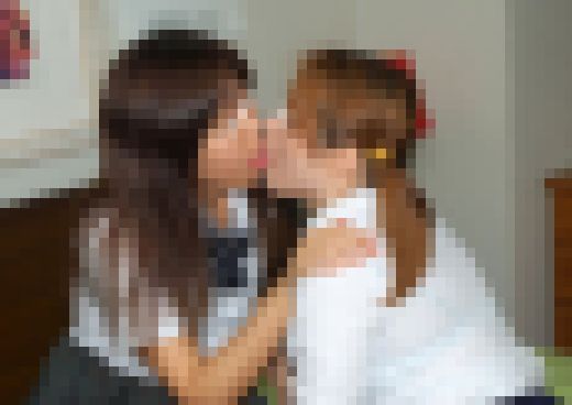 ◆素人投稿動画 Sっ気たっぷりのレズ友二人が大好物の精子を飲んでスペレズもやっちゃいます! 【Part.06:仲良しレズ 手マン サンプル画像1