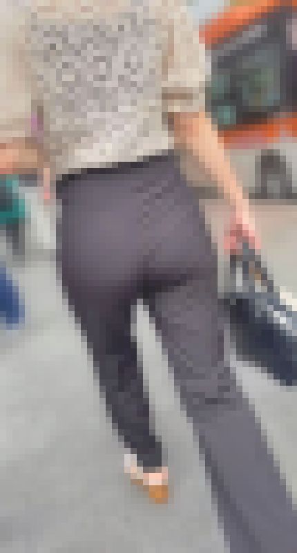 長身クビレボディと美巨尻のコンビネーション！ブリンと隆起したワガママ出っ尻で男を挑発！ 下品なパンツスーツ お姉さん編　サンプル画像1