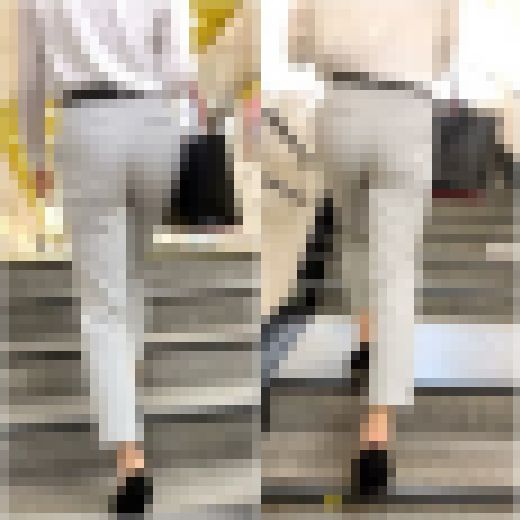 「出勤するOLさんのグレースラックス姿」　サンプル画像1