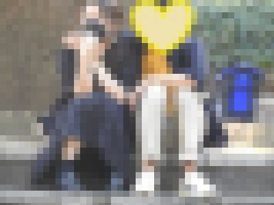 最新作です！！（ＦＨＤ）会話に夢中になり、パンティーが見えている可愛い女のコを撮影しました！！番外編５２－４　サンプル画像2