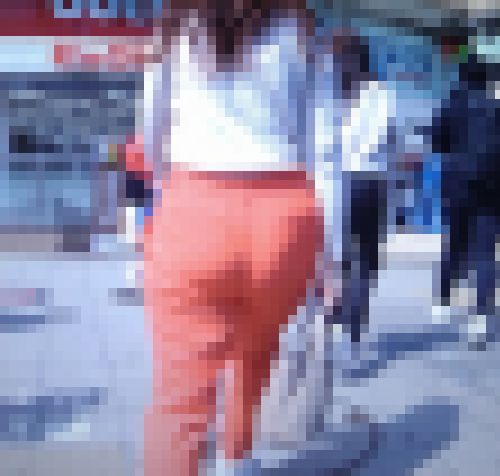 スタイル抜群の激カワ美女がピタパン履いて美尻プリプリさせて歩いてるよ サンプル画像1