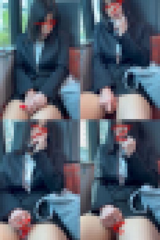 （顔モ無し）露出OLお姉さんのパンチラ&オナ☆　サンプル画像2