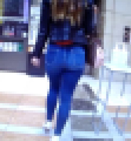超ハイスペック美人お姉さんがスキニーデニム履いてプリプリの美巨尻強調させて歩いてるよ サンプル画像2