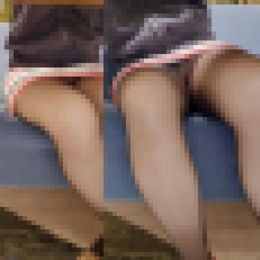 【パンチラ】テーブルの下から、、、　サンプル画像1