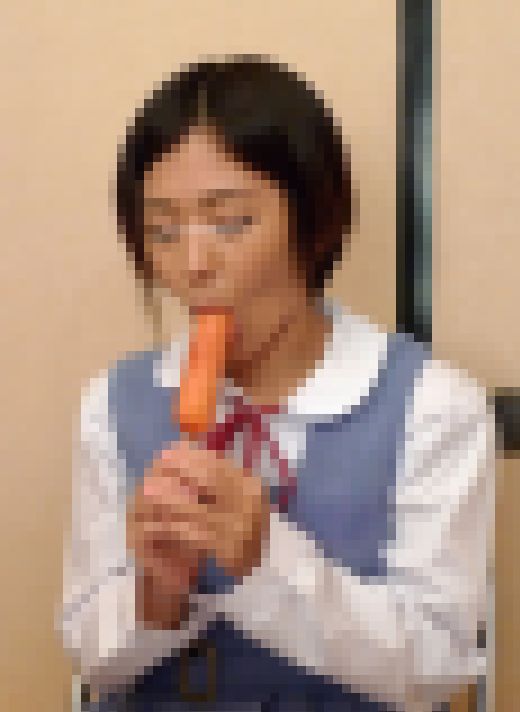 ◆素人投稿動画 黒髪ショートの可愛い女子大生さんに大量に精子を飲ませてあげました 【Part.03:フランクフルトでオナニーした サンプル画像1