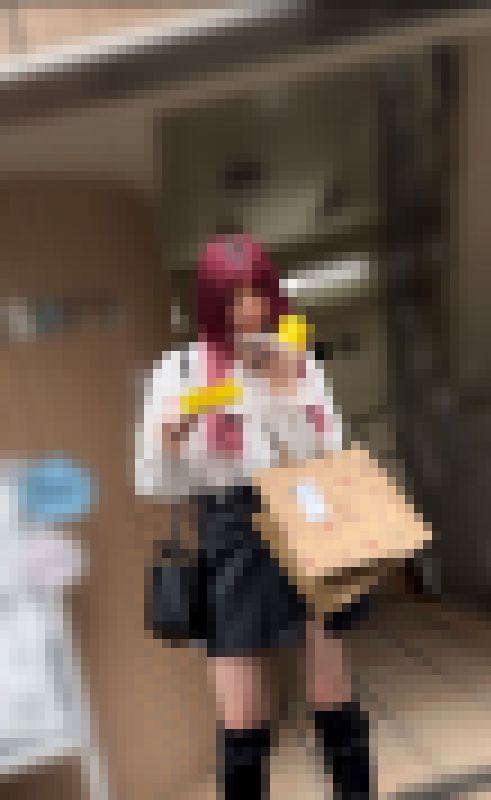 ものすごくエロく、ウィンナーを食べる女、フェラ顔、アヘ顔【4K上物追跡粘着】　サンプル画像3