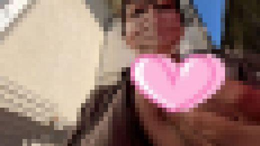 ❤オナニー・自撮り❤おまんこ濡らし夢中でオナニーする人妻 サンプル画像1