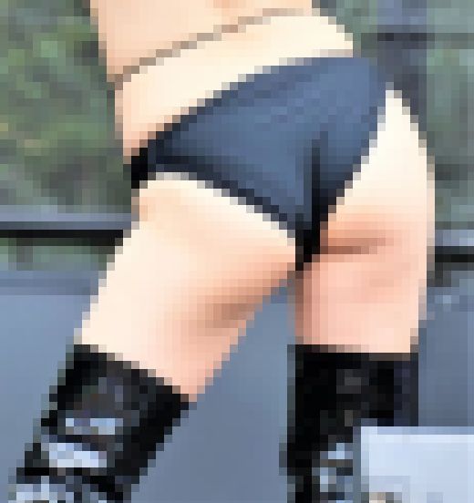 水着でM字開脚 エロダンス サンプル画像3