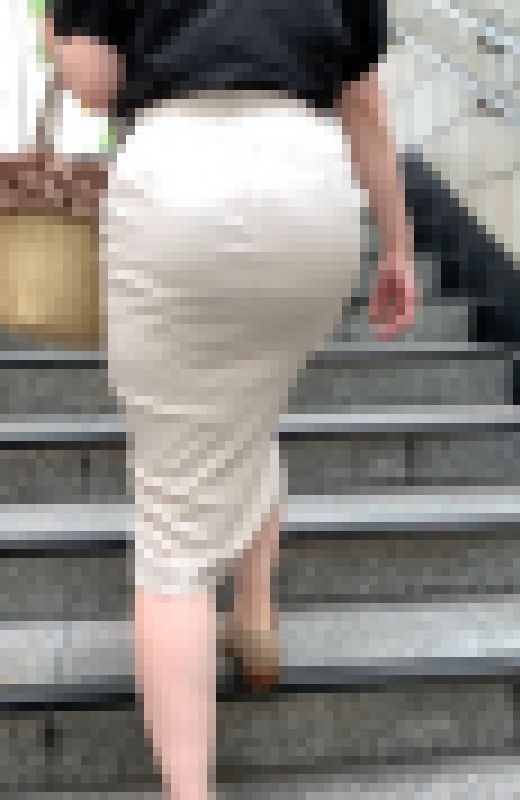 【再販】セクシー熟女の豊満なお尻が美しい。大きいお尻こそにある美学がまさにここに！と思わせる女性の登場。【8】　サンプル画像3