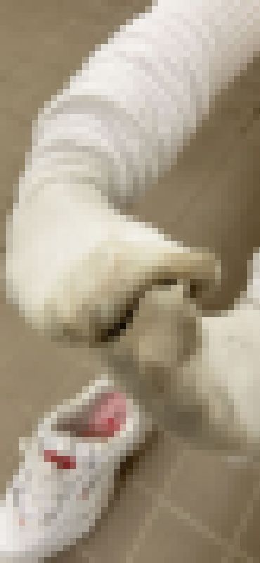 お出掛けして１日中履いて蒸れてくっさーいルーズソックスの写真集＾＾　サンプル画像1