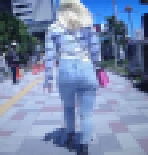 超激エロ美爆尻クビレスタイル抜群の美人女子大生ギャルがスキニーデニム履いて歩いてるよ　サンプル画像2