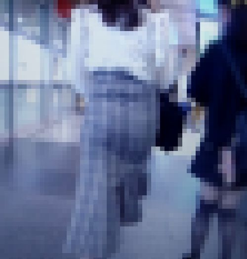 超美爆尻美人お姉さんがタイトスカートモッコリさせて歩く姿がイヤらしい サンプル画像2