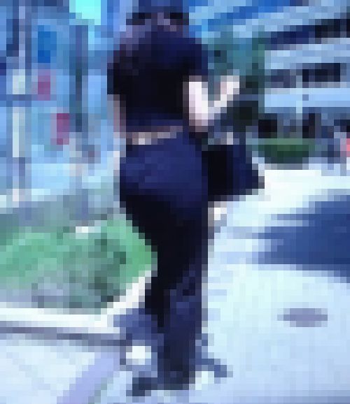 超ハイスペック美人お姉さんがピタパン履いてクビレたウエスト見せつけて歩いてるよ サンプル画像2