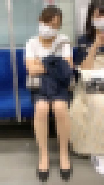 スヤスヤ姿が可愛い清潔感がある美人OLさん（前編）　サンプル画像1
