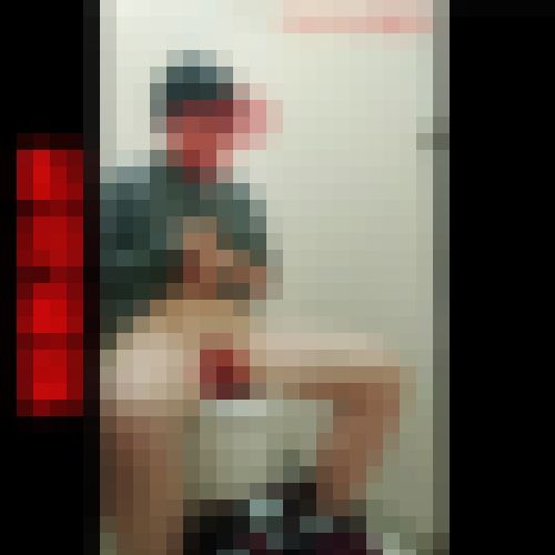 【ティッシュのカス付きマ◯コ拭き！】ショートカット女子がおっ広げ！！　サンプル画像2