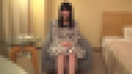 色白Eカップの18歳短大生が感度の良い体を弄られ顔を紅潮させて喘ぐ　サンプル画像1